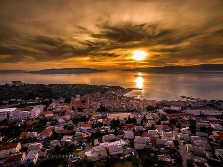 Apartments Valiza III Large Apartment - 3 Bedrooms And Parking Space I Apartments Valiza IV Senj  Exterior foto