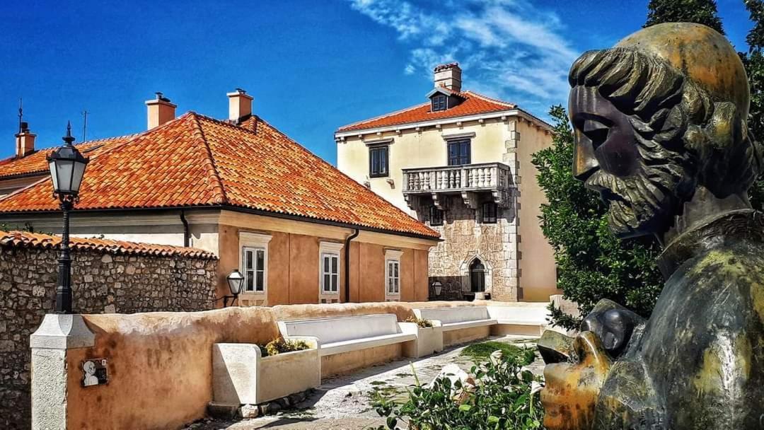 Apartments Valiza III Large Apartment - 3 Bedrooms And Parking Space I Apartments Valiza IV Senj  Exterior foto